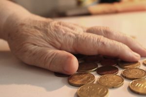 ‘在互联网时代下如何利用技能实现个人收入的提升’的缩略图